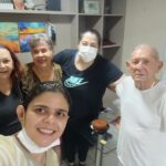 Amanda-com-alguns-pacientes-1.jpeg